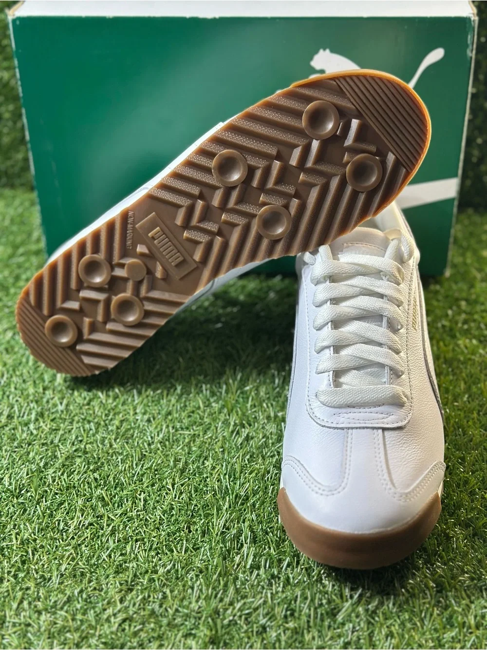 PUMA ROMA CLASSIC GUM LEATHER, SIZE: 11.5 MENS, COLOR WHITE/ GOLD, GUM, NEW